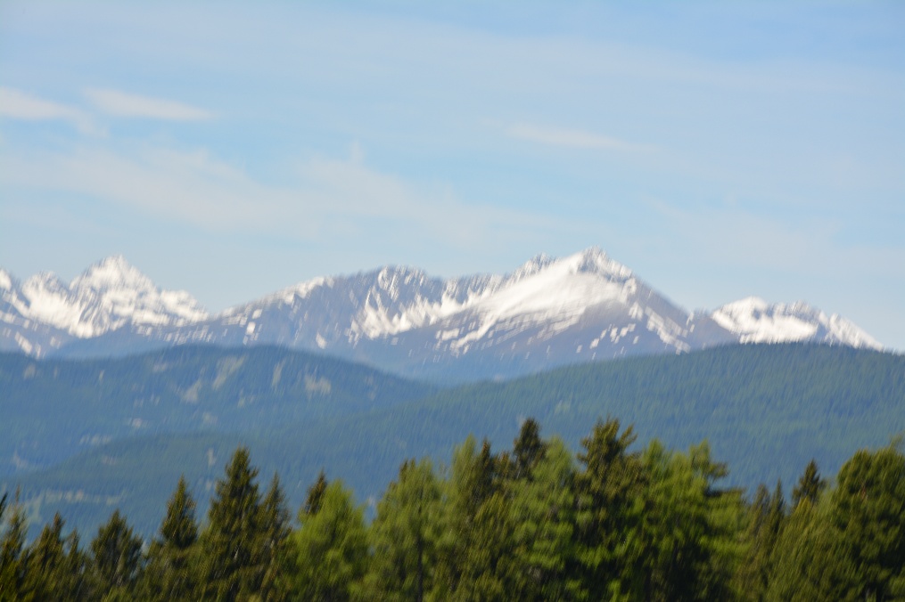Ein Bild, das draußen, Natur, Gebirgszug, Himmel enthält. KI-generierte Inhalte können fehlerhaft sein.